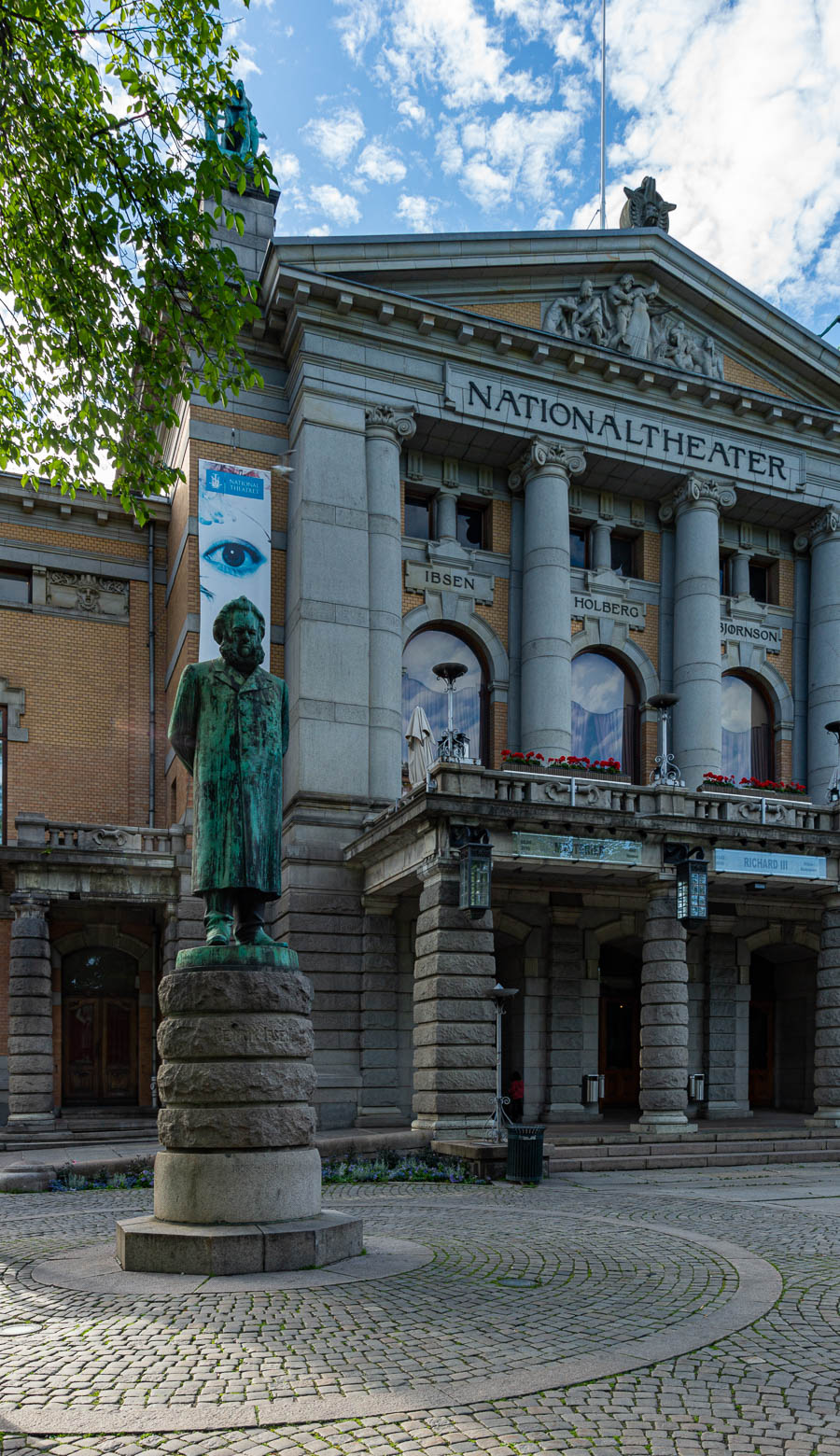 Oslo : théâtre National et Ibsen