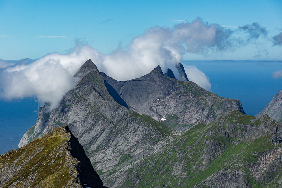 Stamprevtinden, 748 m