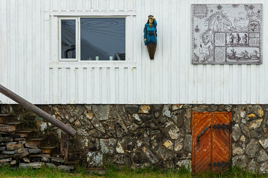 Gjesvær : maison avec figure de proue