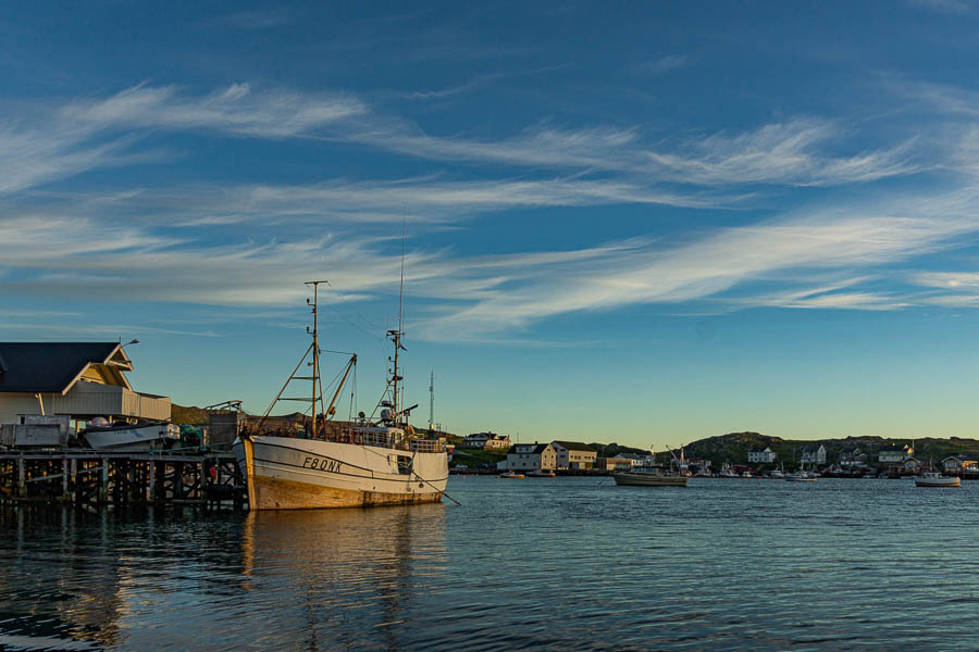 Port de Gjesvær à minuit