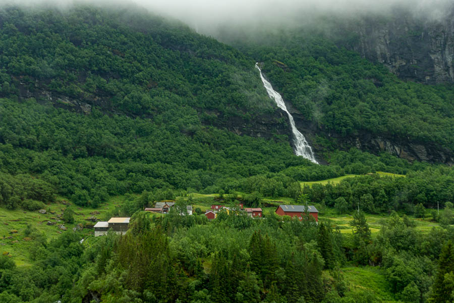 Tunshelle et cascade