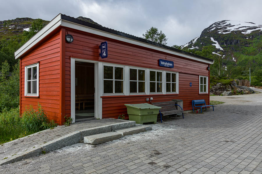 Gare de Vatnahalsen, 811 m