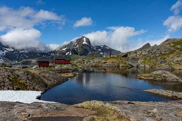 Refuge de Munkebu et Hermannsdalstind, 1029 m
