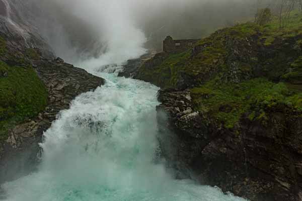 Cascade de Kjosfossen