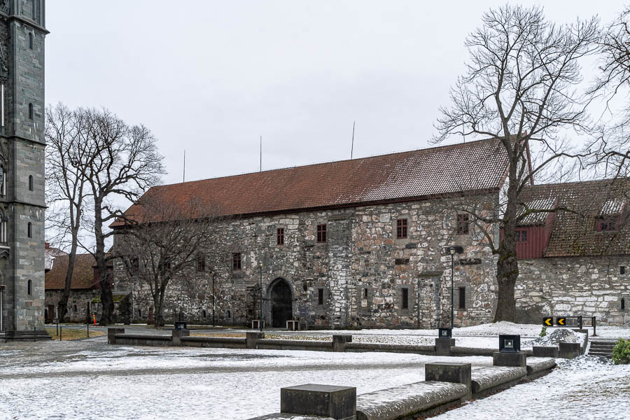 Trondheim : cathédrale de Nidaros, palais épiscopal