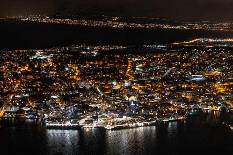 Tromsø depuis le téléphérique : gare maritime, centre-ville