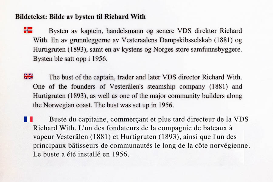 Stokmarknes : musée Hurtigruten, buste de Richard With, fondateur de la compagnie