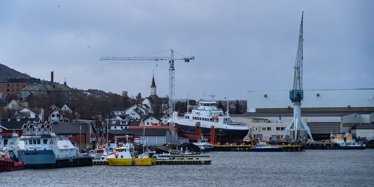 Sandnessjøen : port, chantier naval