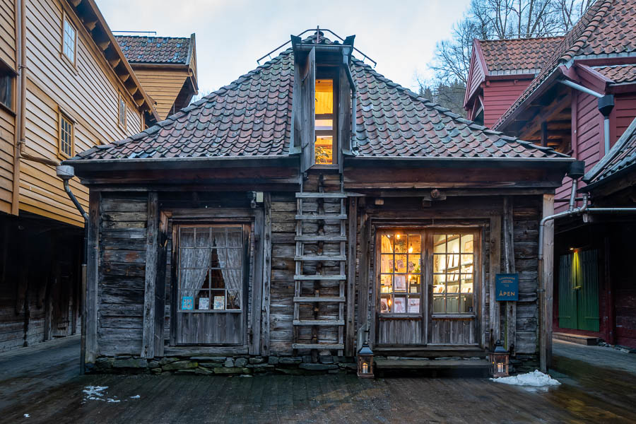 Bergen : entrepôts hanséatiques de Bryggen