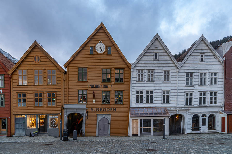 Bergen : entrepôts hanséatiques de Bryggen