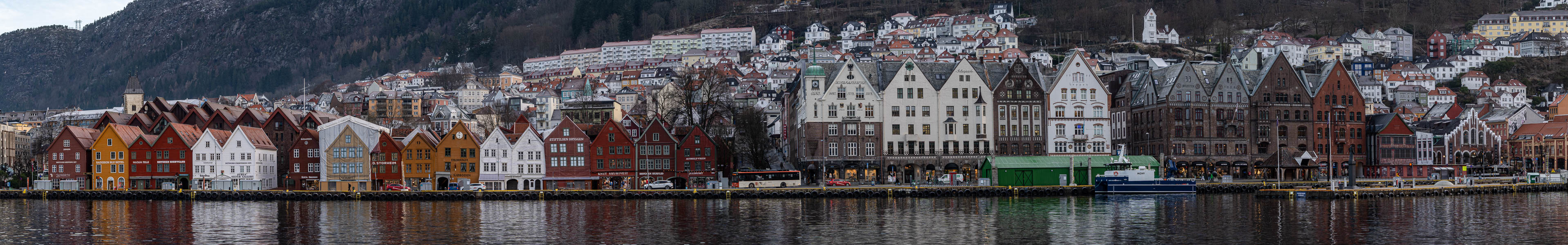 Bergen : entrepôts hanséatiques de Bryggen