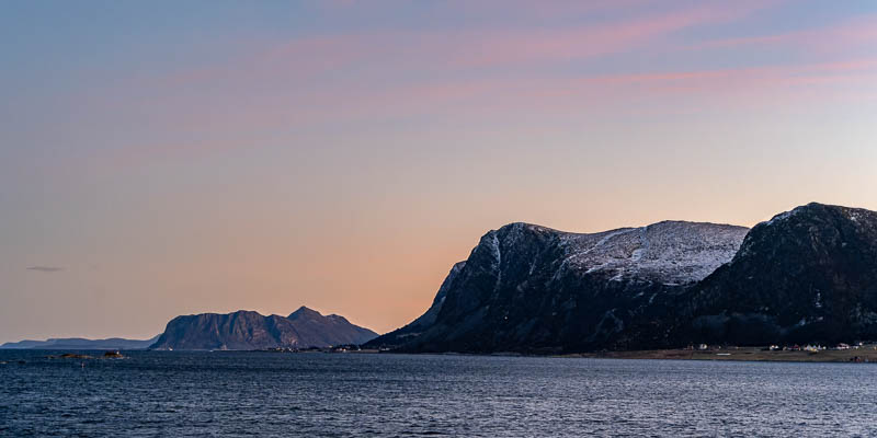 Godøya, Roppehornet, 412 m