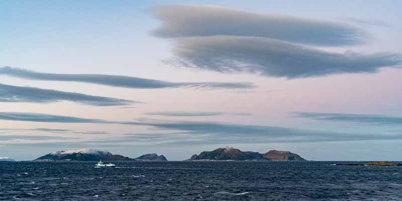 Remøya, Runde, au loin Nerlandsøya