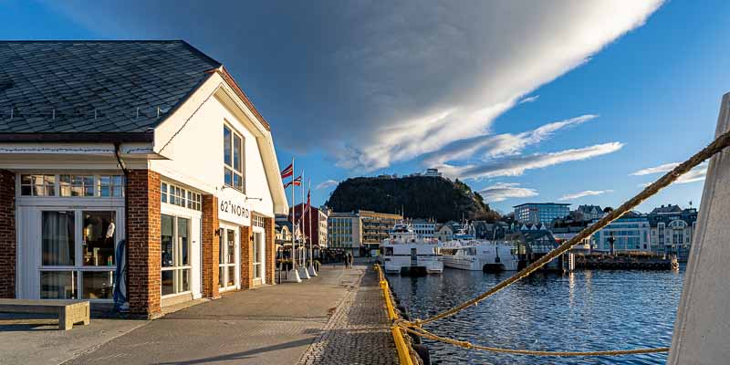 Port d'Ålesund, mont Aksla