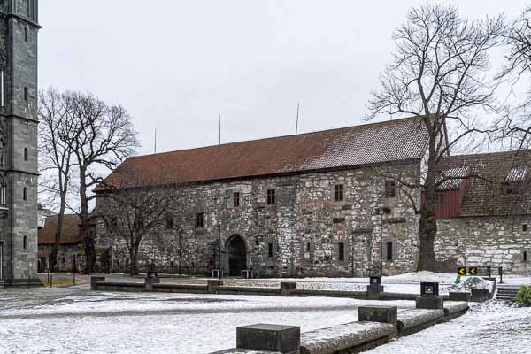 Trondheim : cathédrale de Nidaros, palais épiscopal