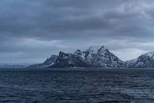 Fugløyfjorden : Hognakken, 1044 m