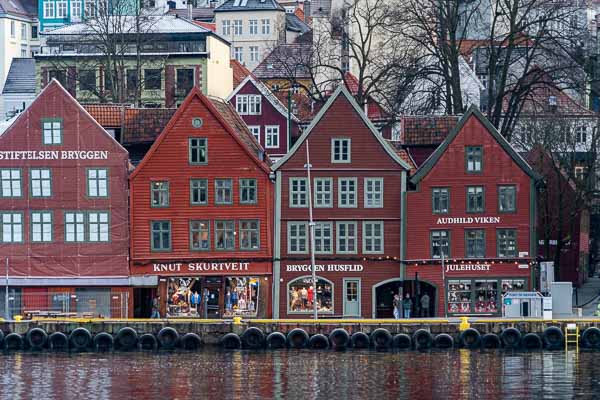 Bergen : entrepôts hanséatiques de Bryggen