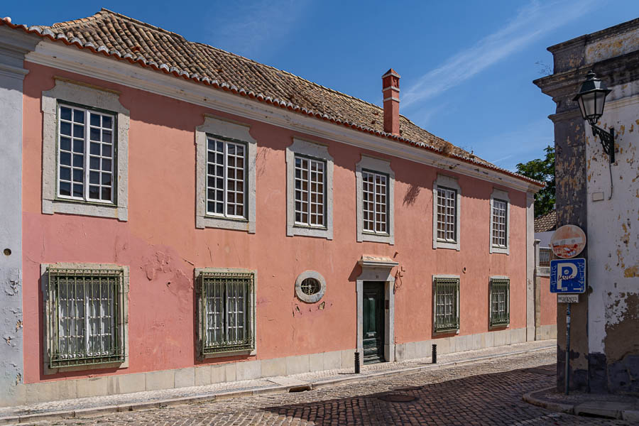 FFaro, vieille ville : maison rose