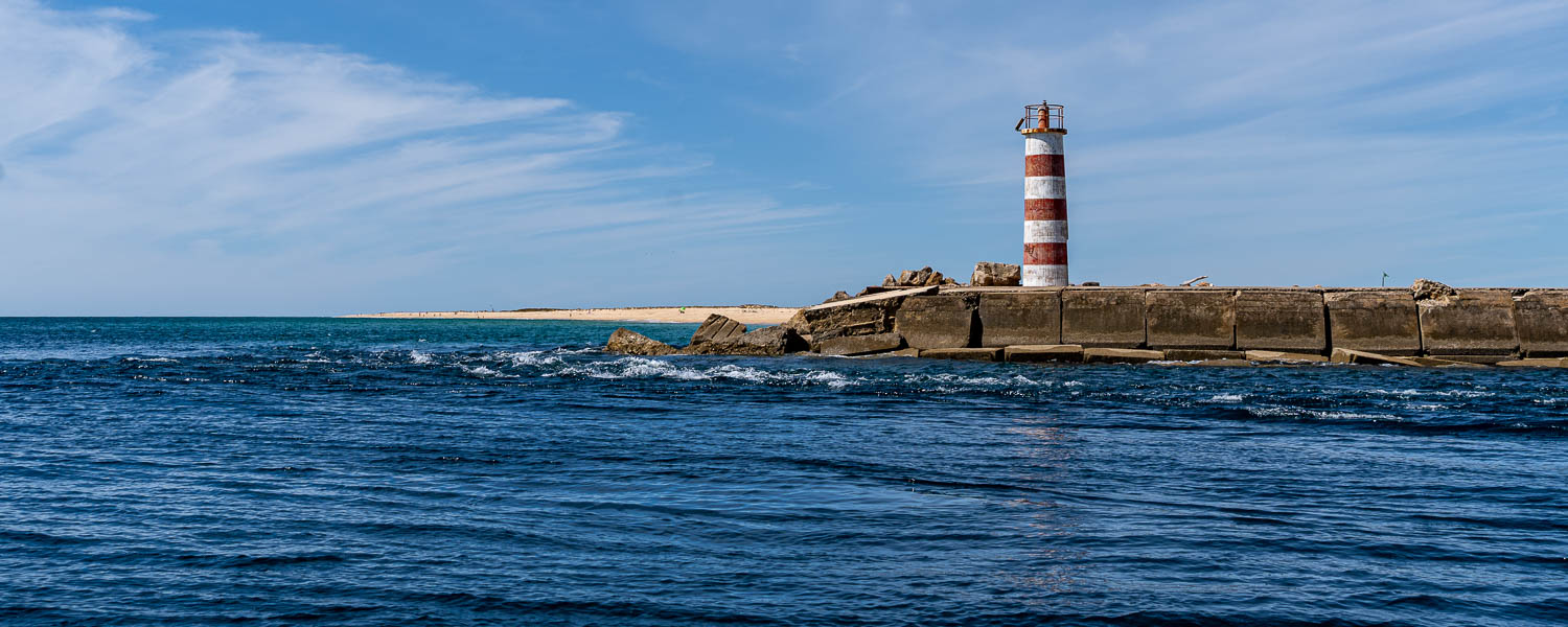 Ria Formosa : fort courant dans la passe vers la pleine mer