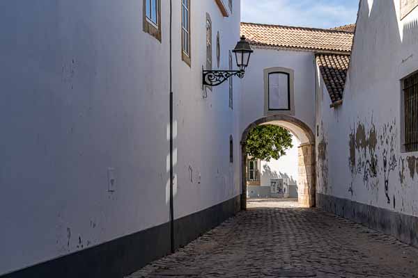 Faro : rue de la vieille ville