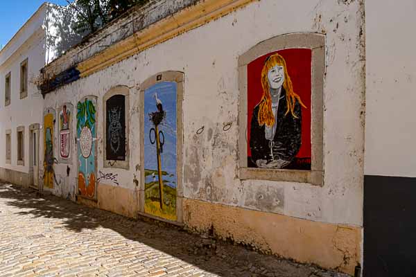 Faro, vieille ville : peintures murales, Marianne Faithfull