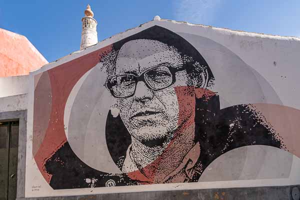 Faro, vieille ville : peinture murale, « Zeca Afonso » par Daniel Eime