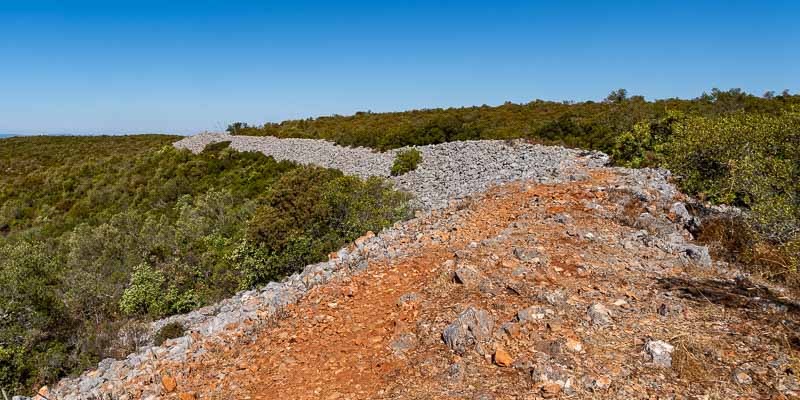 Rocha da Pena : mur de l'âge du fer