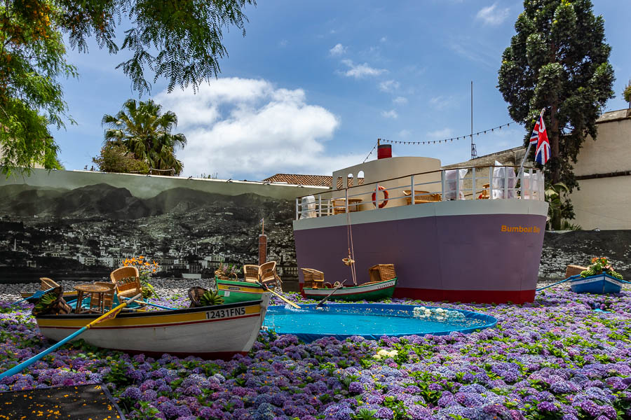 Funchal : baía dos bomboteiros