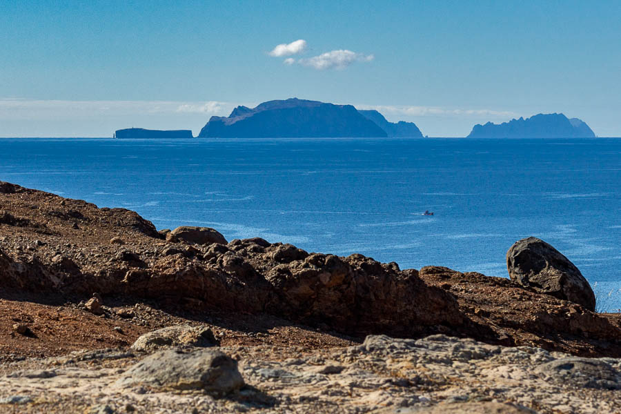 Pointe de São Lourenço : vue vers les îles Désertes