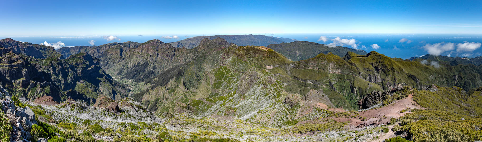 Pico Ruivo, 1862 m : vue ouest