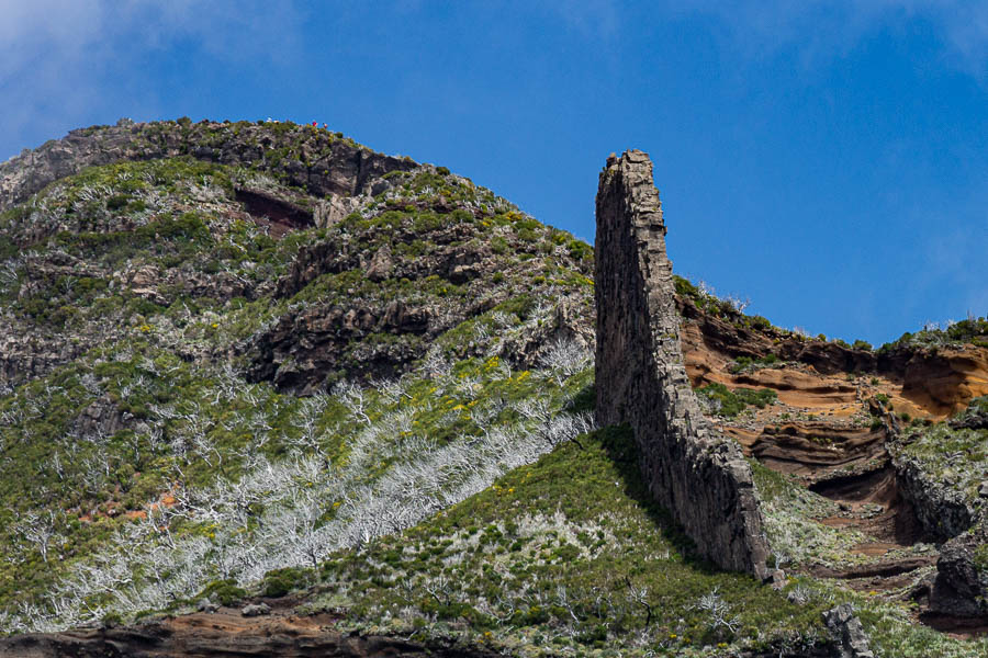 Pico Ruivo et sentier entre pico Ruivo et pico do Arieiro