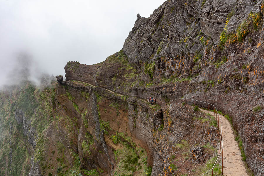 Sentier entre pico das Torres et pico do Arieiro, Pedra Rija