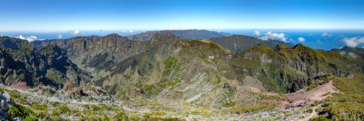 Pico Ruivo, 1862 m : vue ouest