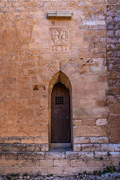 Alquézar, collégiale : porte latérale, Nunilo et Alodia