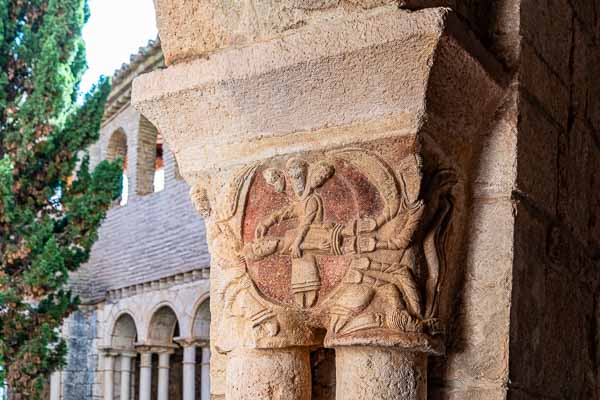 Alquézar, collégiale : chapiteau du cloître