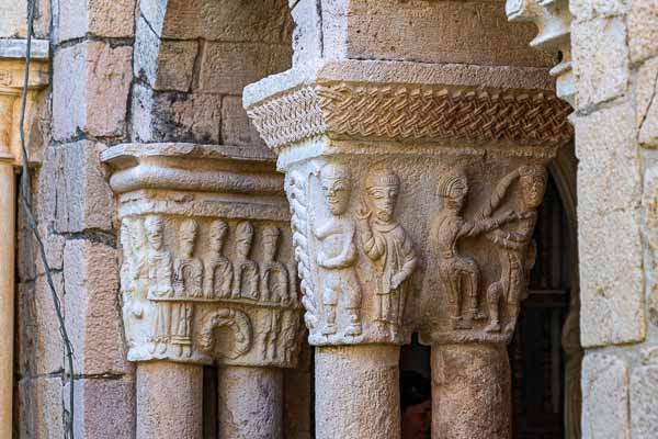 Alquézar, collégiale : chapiteaux du cloître