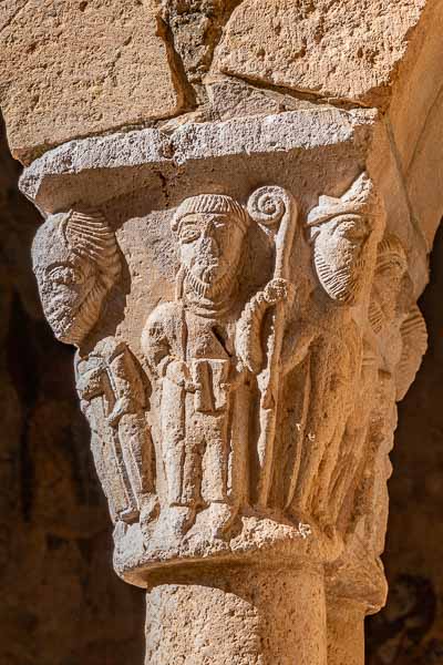 Alquézar, collégiale : chapiteau du cloître