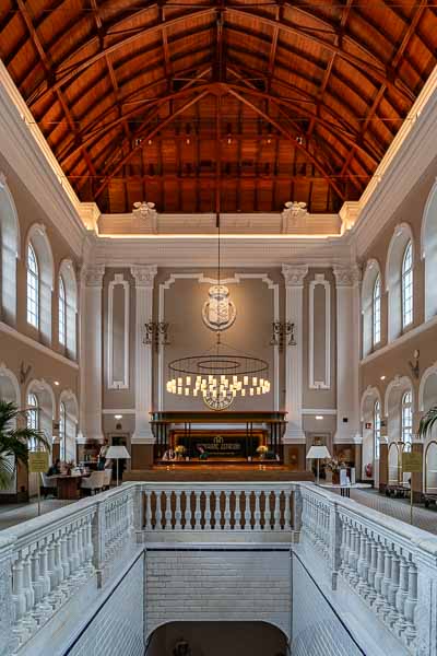 Gare internationale de Canfranc : hall d'accueil