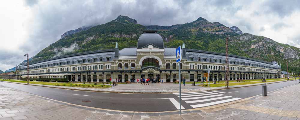 Gare internationale de Canfranc