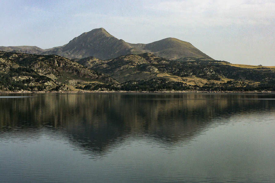 Lac des Bouillouses et pic Péric