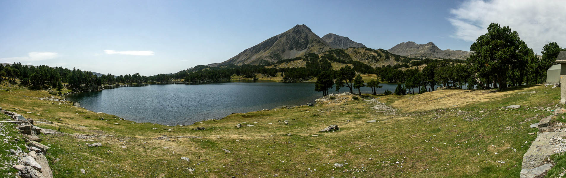 Lac de Camporells et pic Péric depuis le refuge