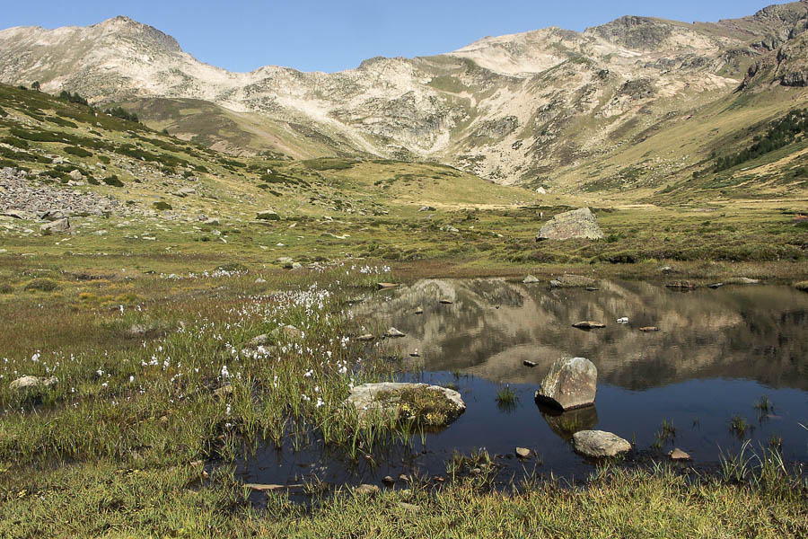 Vallée entre Bouillouses et porteille de la Grave