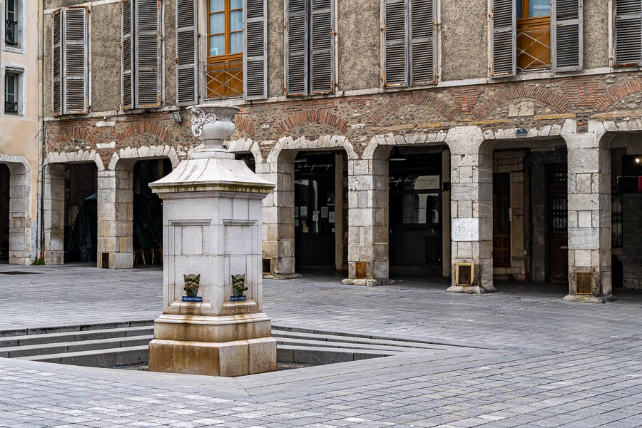 Pau : place Reine Marguerite
