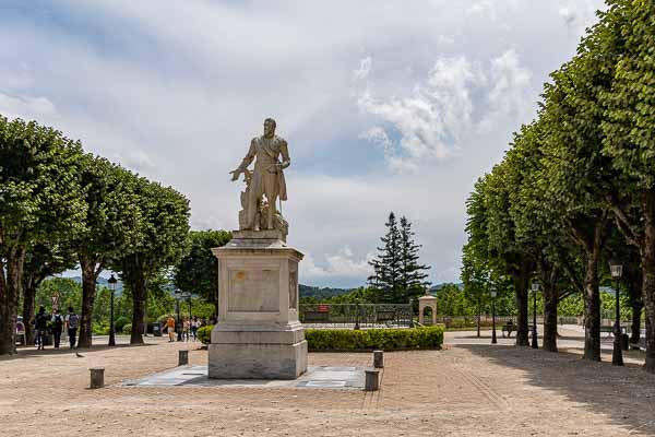 Pau : place Royale, statue d'Henri IV