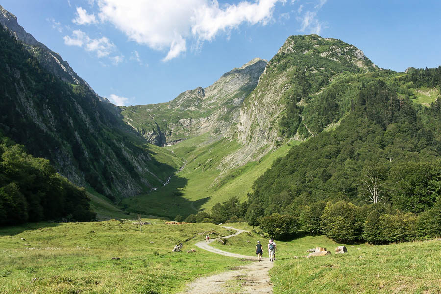 Départ de l'Hospice de France, 1385 m, vers Venasque