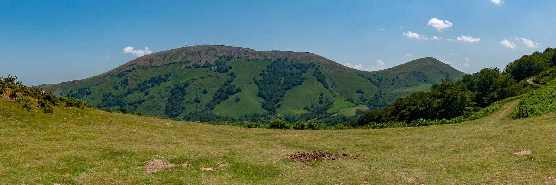 Col Zuharreteaco, 566 m, et Artzamendi, 926 m