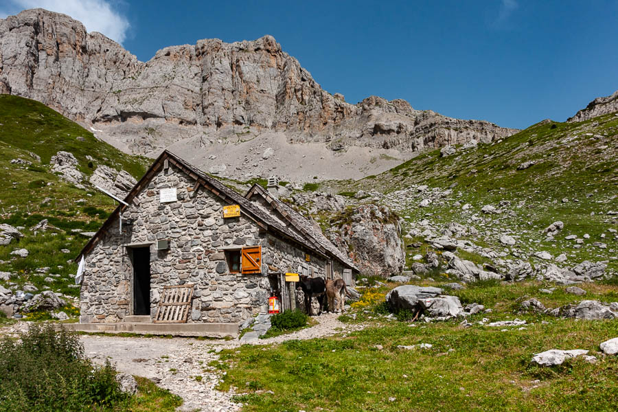 Cabane du Cap de la Baitch, 1689 m