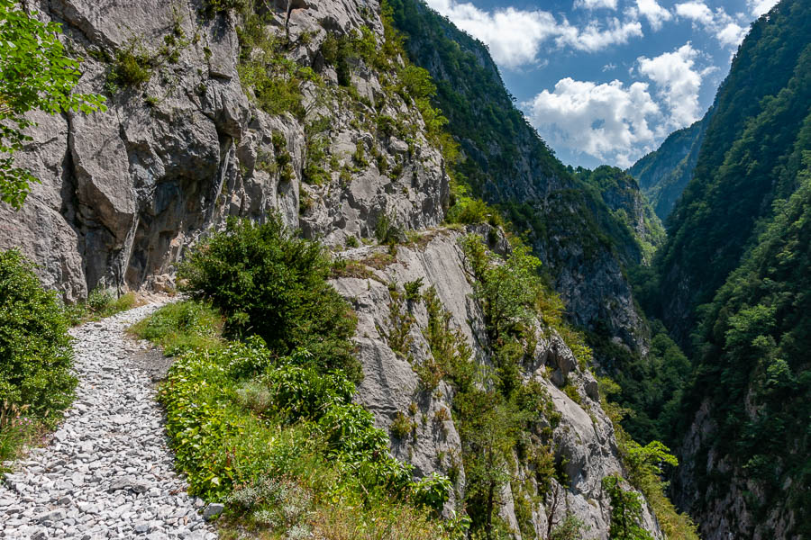 Chemin de la Mâture et gorges d'Enfer
