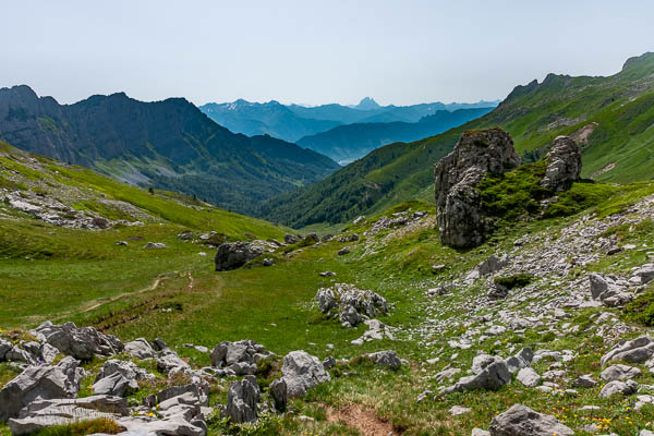 Orgues de Camplong, au loin l'Ossau