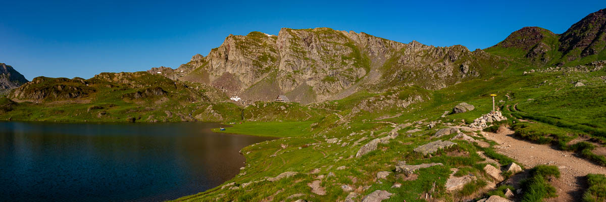 Lac Gentau et refuge d'Ayous